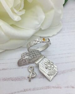 Fine silver pieces of jewellery