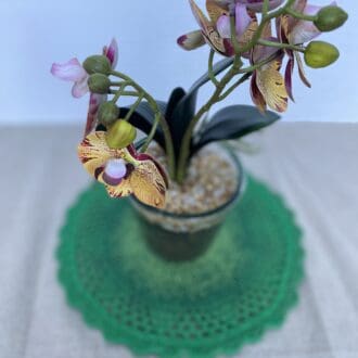 Crochet plant stand