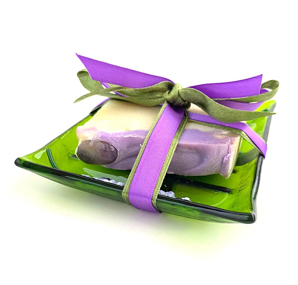 Soap dish and soap set in green with lavender design