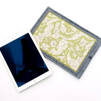 Ipad Cover William Morris Cotton Panel Front