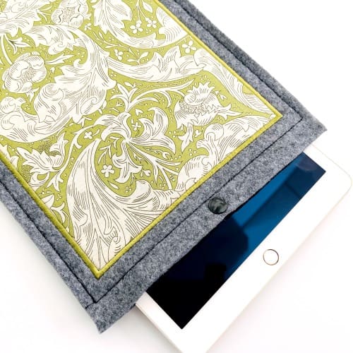 Ipad Cover William Morris Cotton Panel