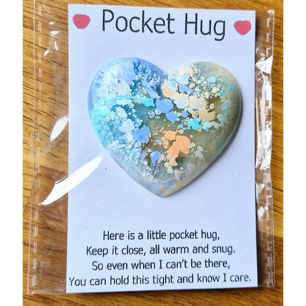 Pocket hug - hearts - resin