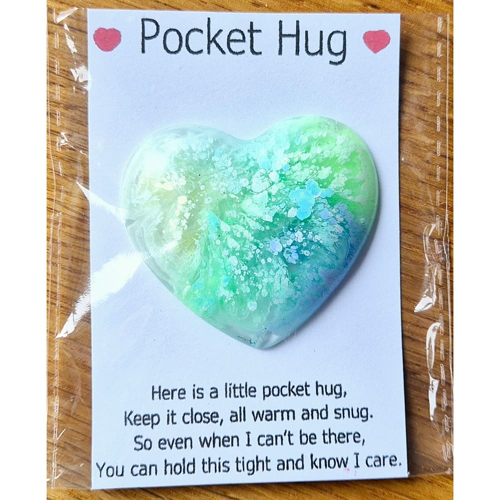 Pocket hug - hearts - resin