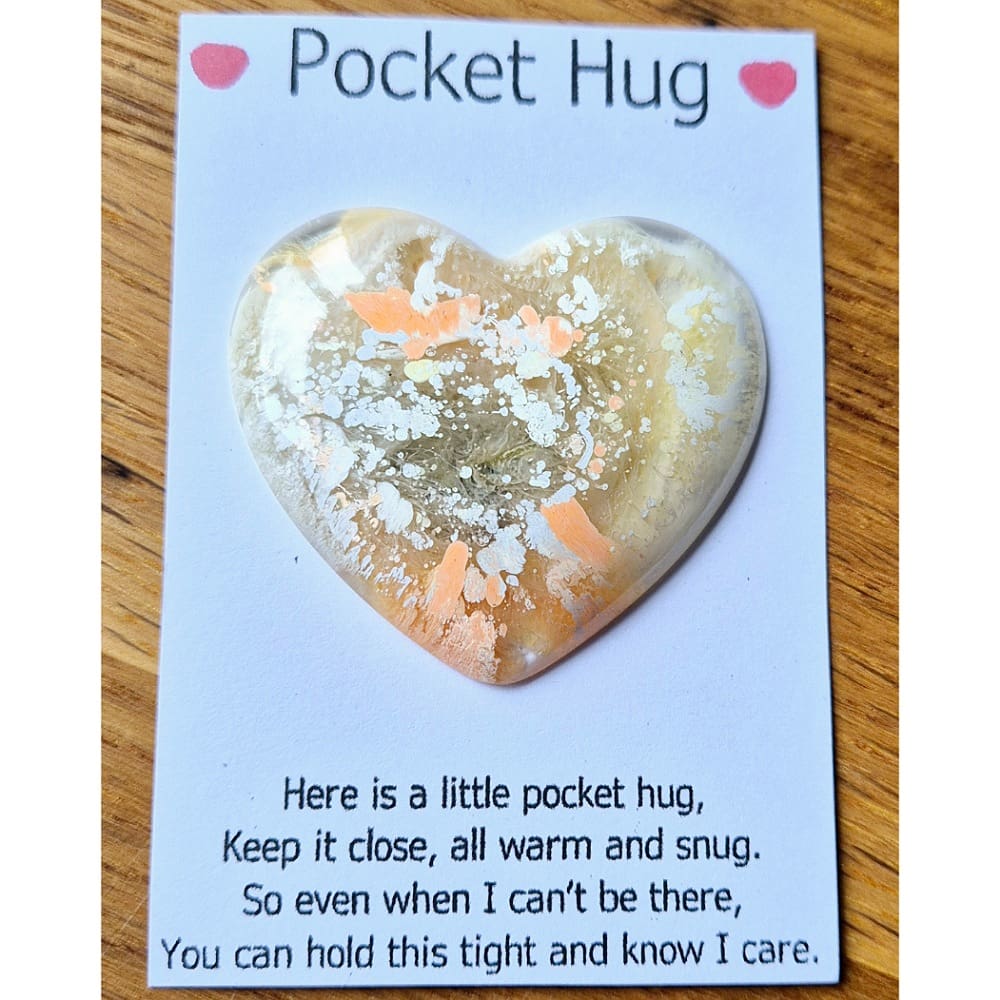 Pocket hug - hearts - resin