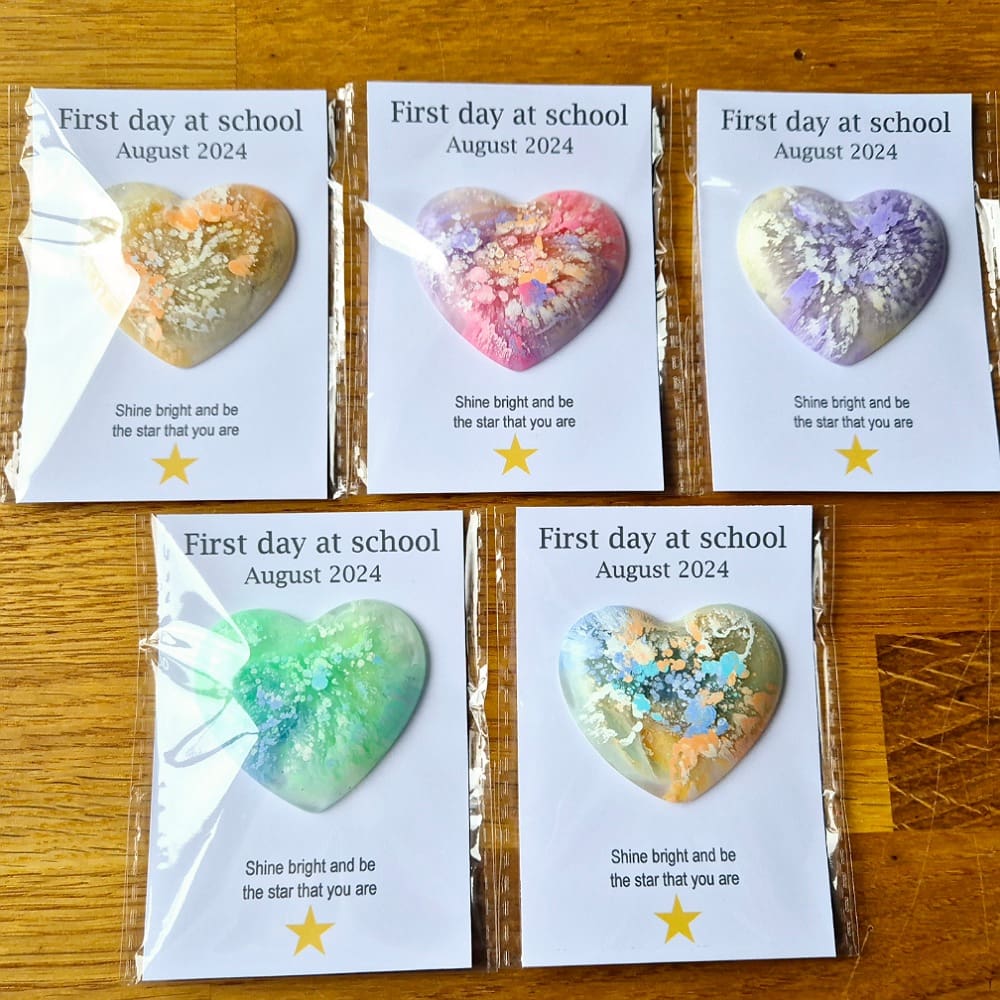 Pocket hug - school - hearts - resin