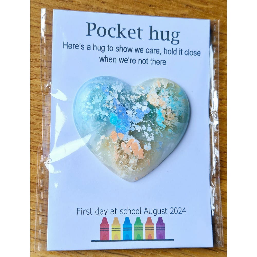 Pocket hug - school - hearts - resin