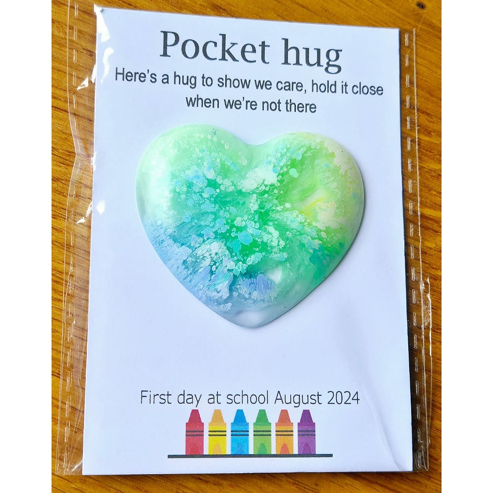 Pocket hug - school - hearts - resin