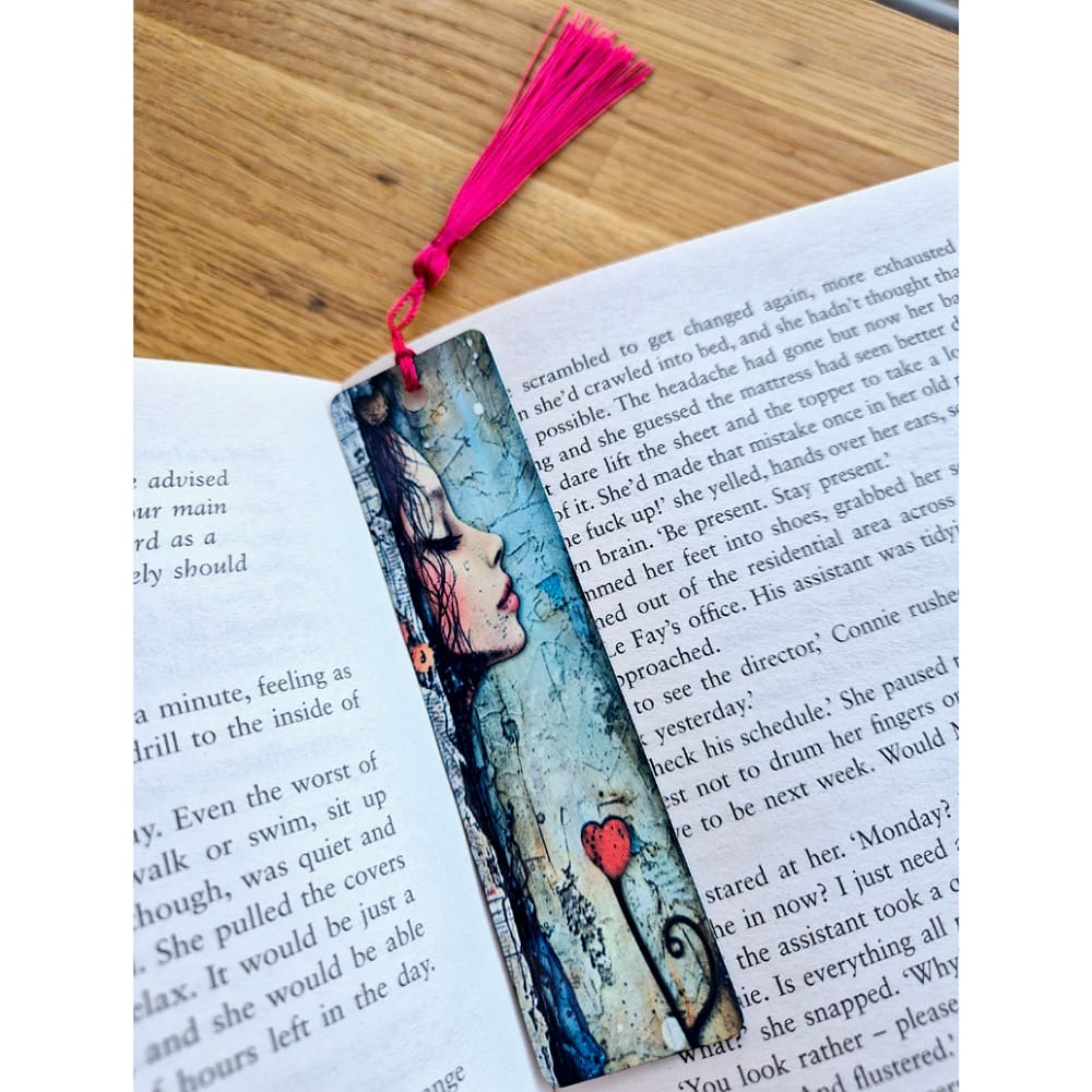 Aluminium bookmark - green girl gift