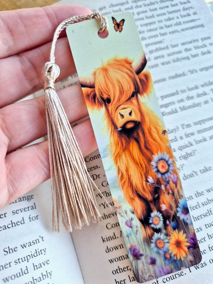 Aluminium bookmark - highland cow - flowers