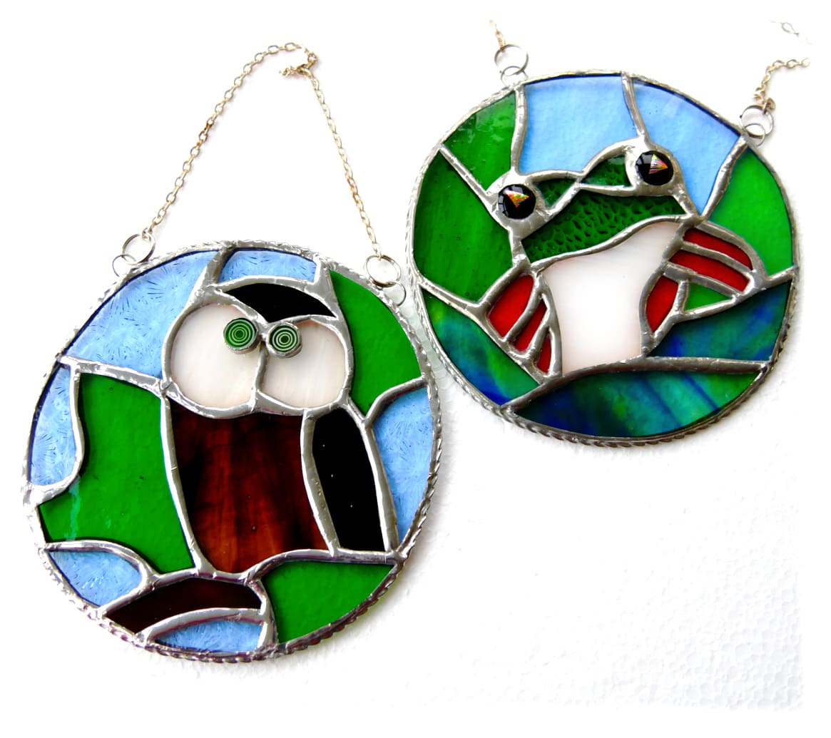 Frog owl ring stained glass suncatcher