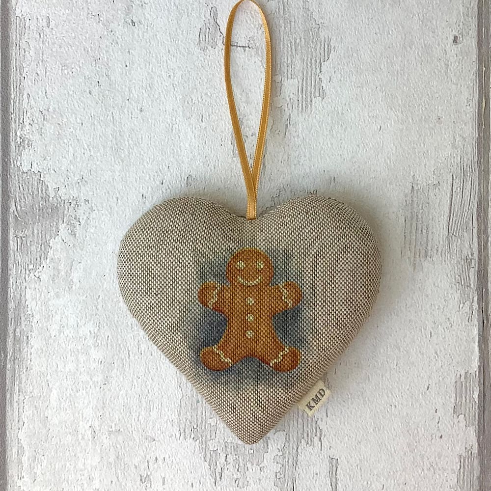 Gingerbread Man Hanging Hert