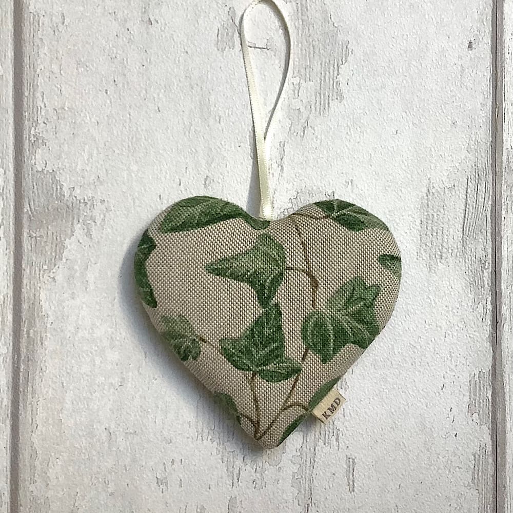 Christmas Ivy Hanging Heart