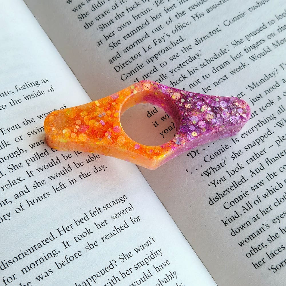 Resin page holder - thumb holder orange purple