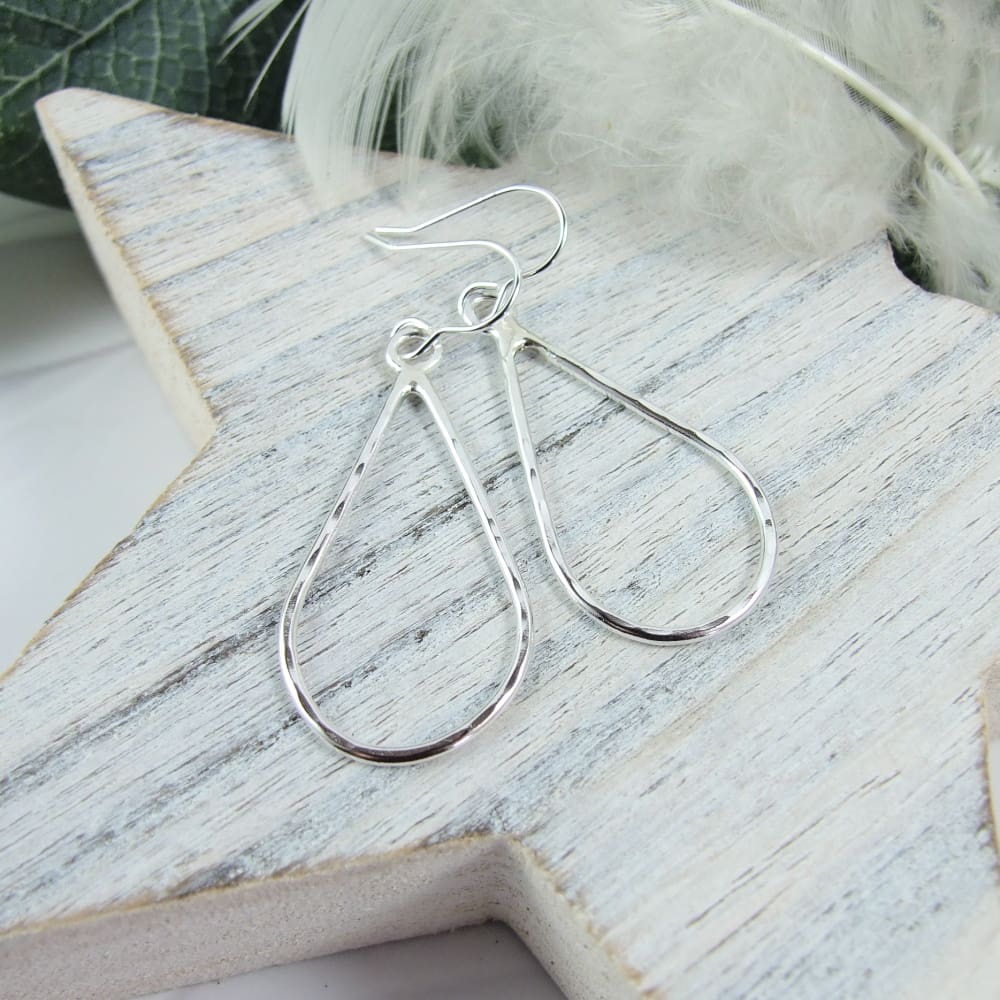 Silver_Teardrop_Earrings