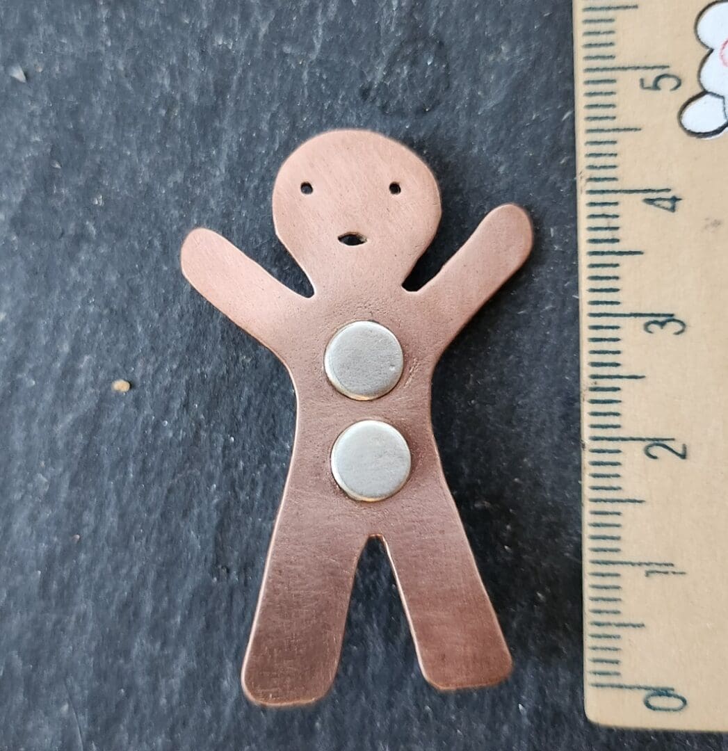 ginigerbreadman brooch