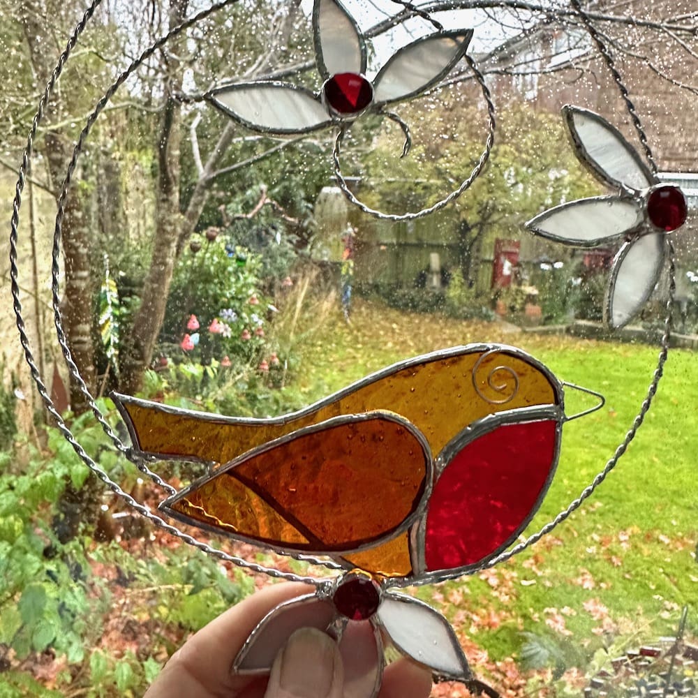 Robin circle with flower suncatcher