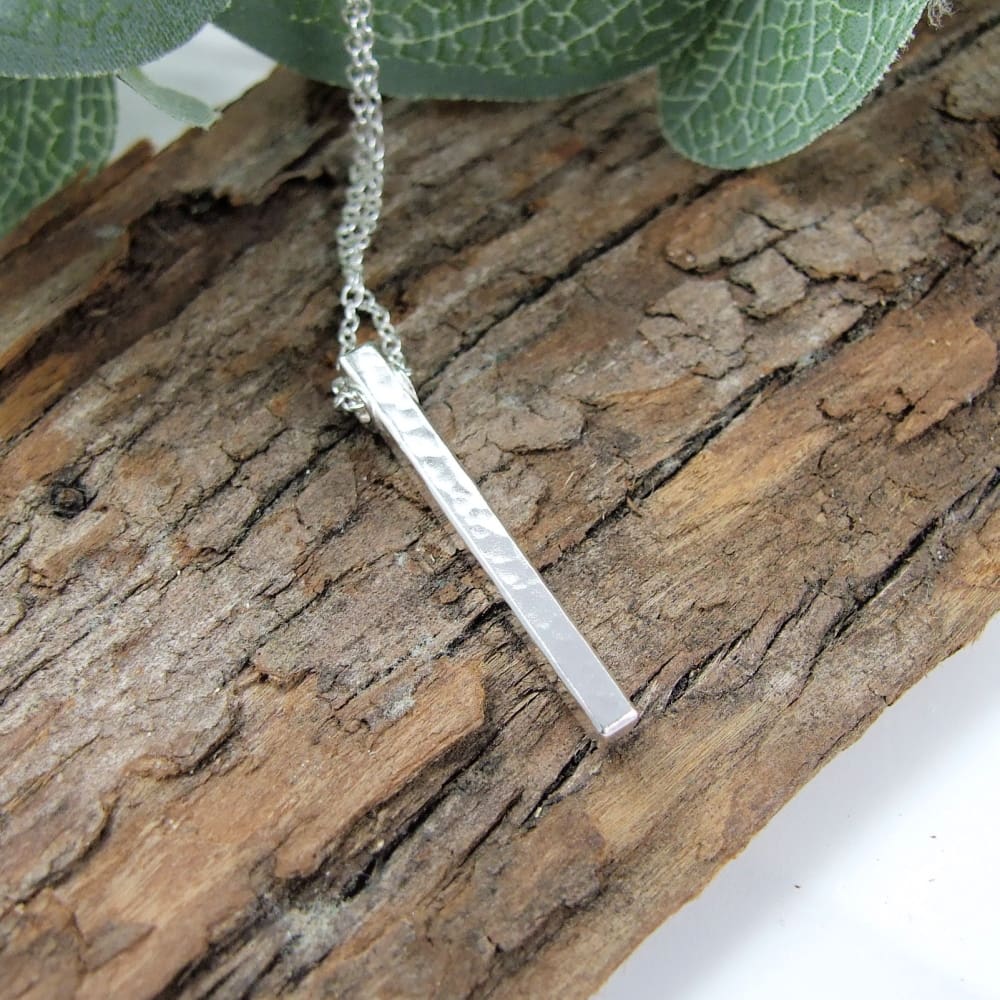 Silver_Bar_Necklace_Hammered_Finish