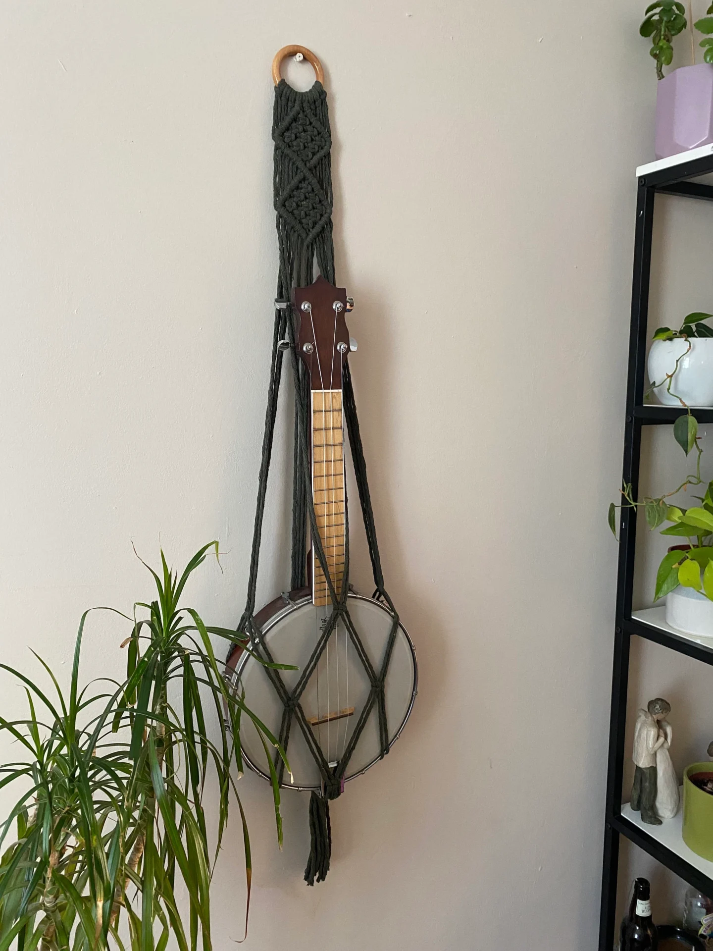 Banjolele wall hanger made with recycled cotton