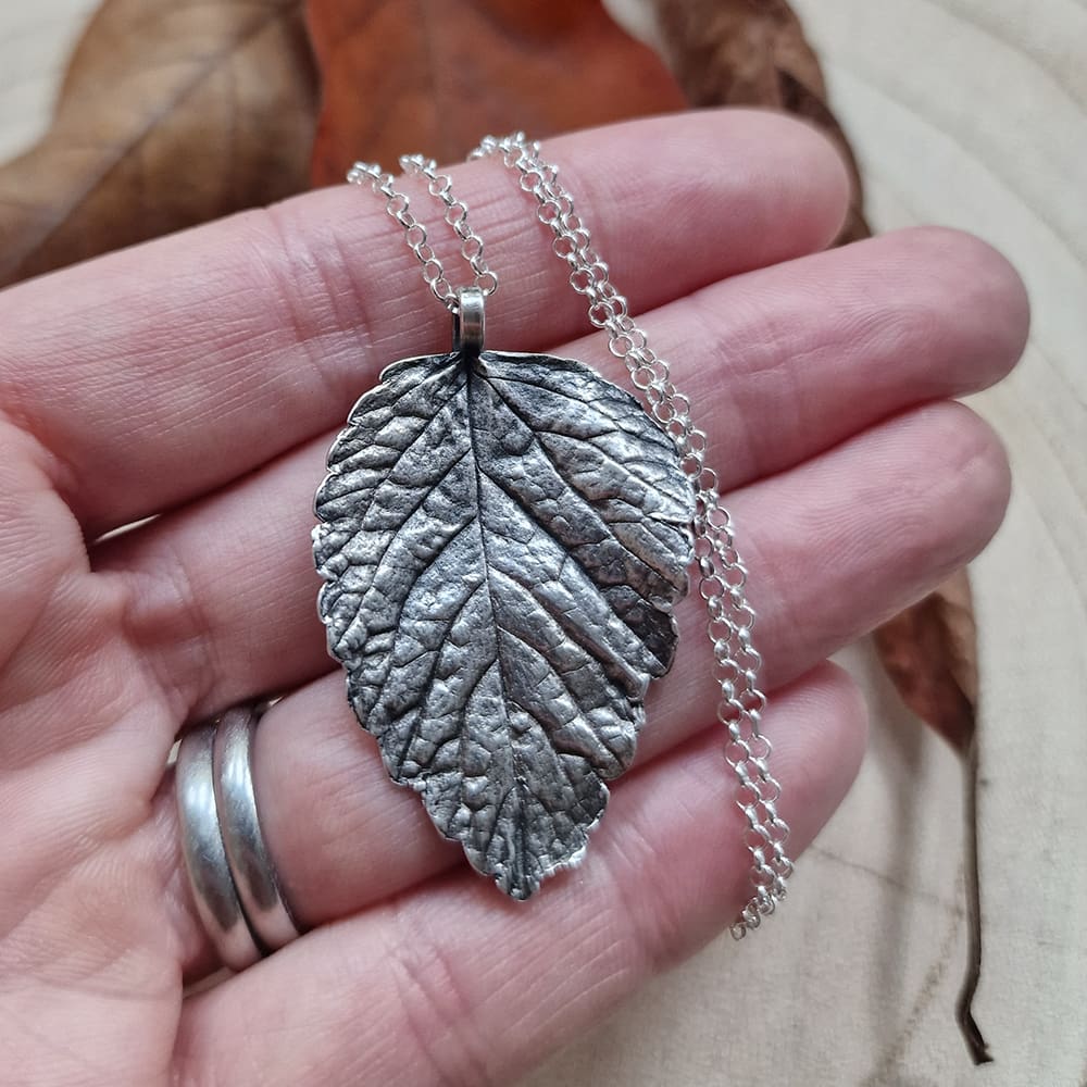 fine-silver-leaf-pendant-3