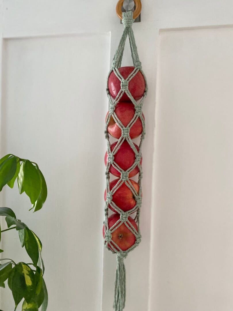 Hanging fruit or vegetable storage, made with recycled cotton