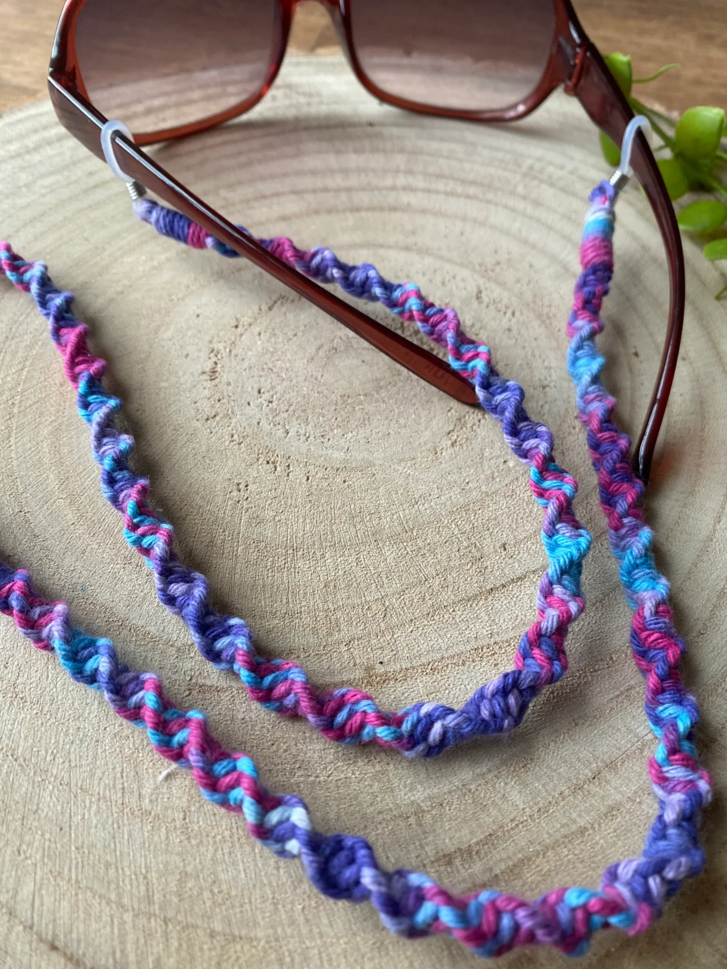 Purple macrame glasses chain