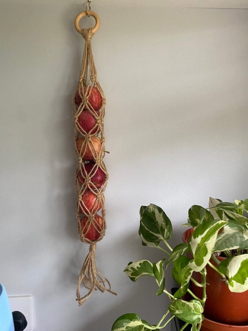 Hanging fruit or vegetable storage, made with recycled cotton