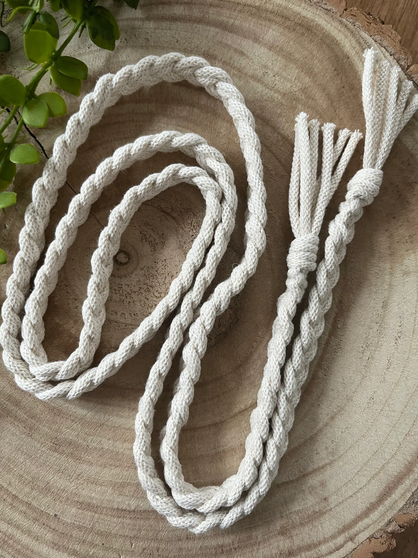 Macrame rope belt made with natural recycled cotton yarn