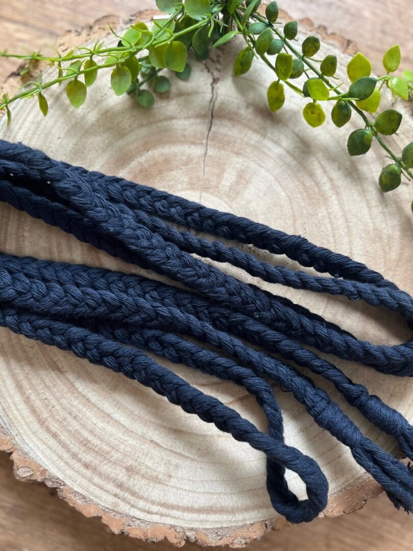 Macrame rope belt made with navy recycled cotton yarn