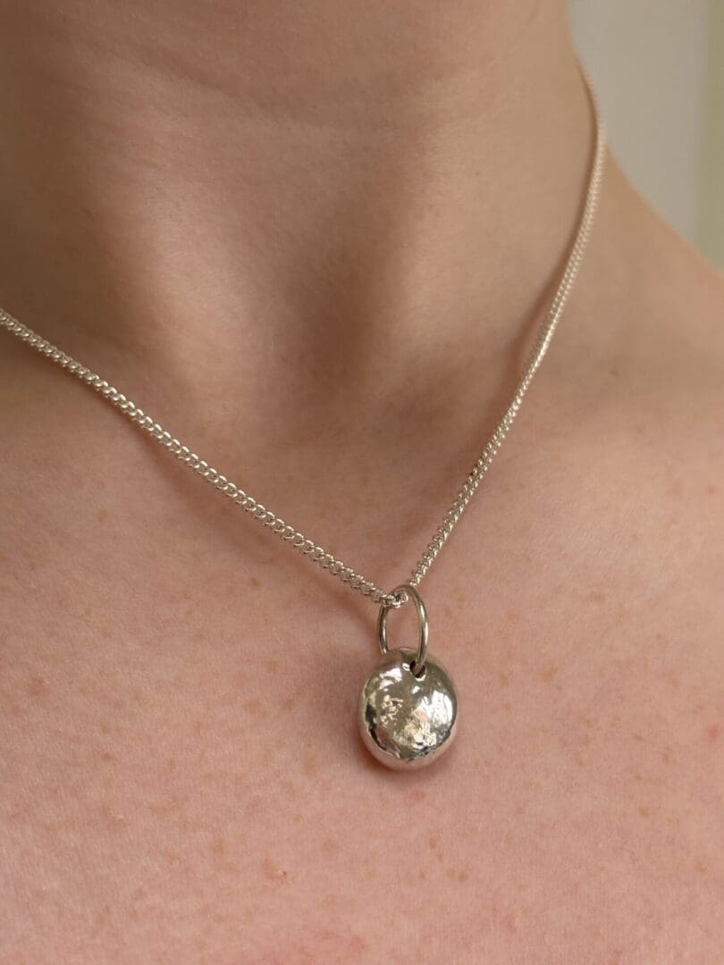 Silver pebble necklace