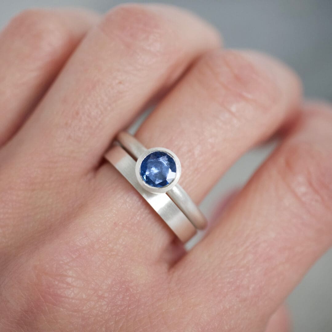 Blue Sapphire goblet ring on the hand