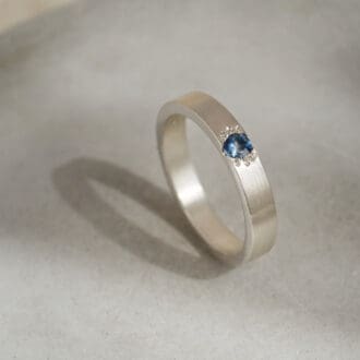 Cornflower blue sapphire star set argentium ring