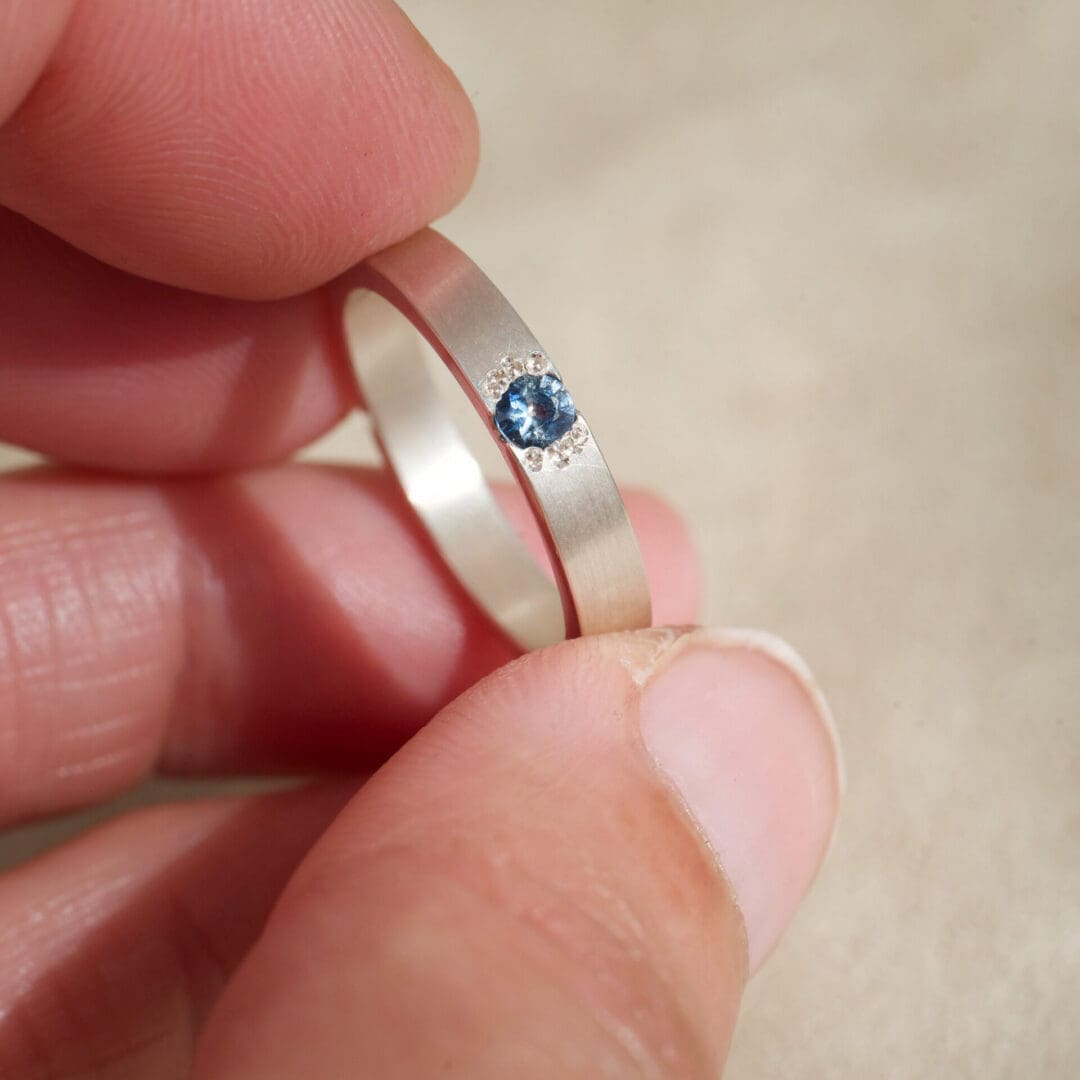 Cornflower blue sapphire star set argentium ring