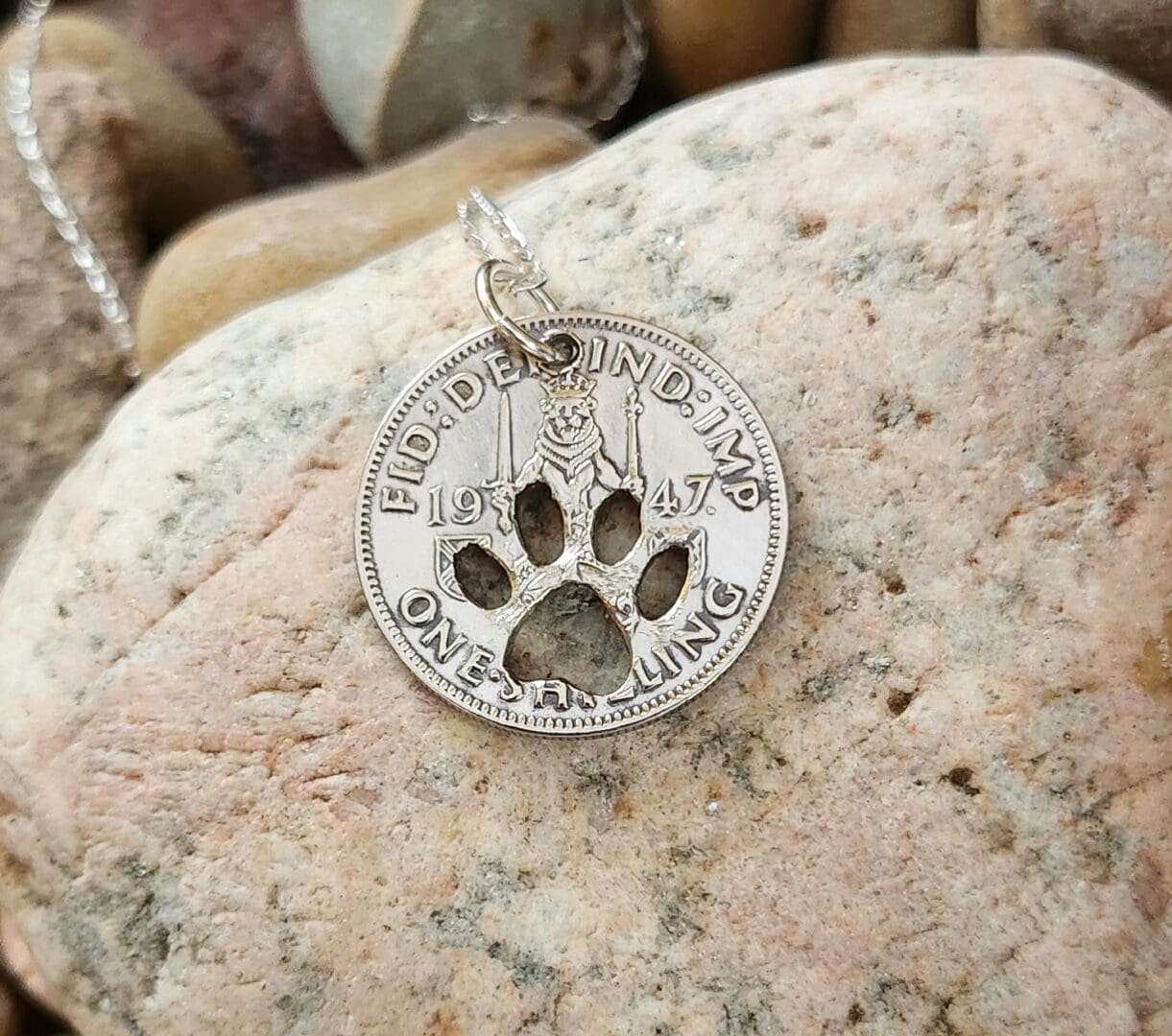 Paw print Pendant