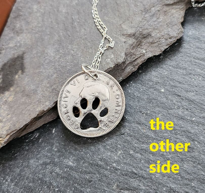 paw print pendant