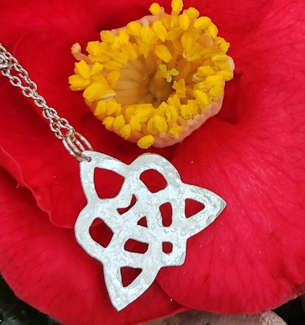 Sisters Celtic Knot