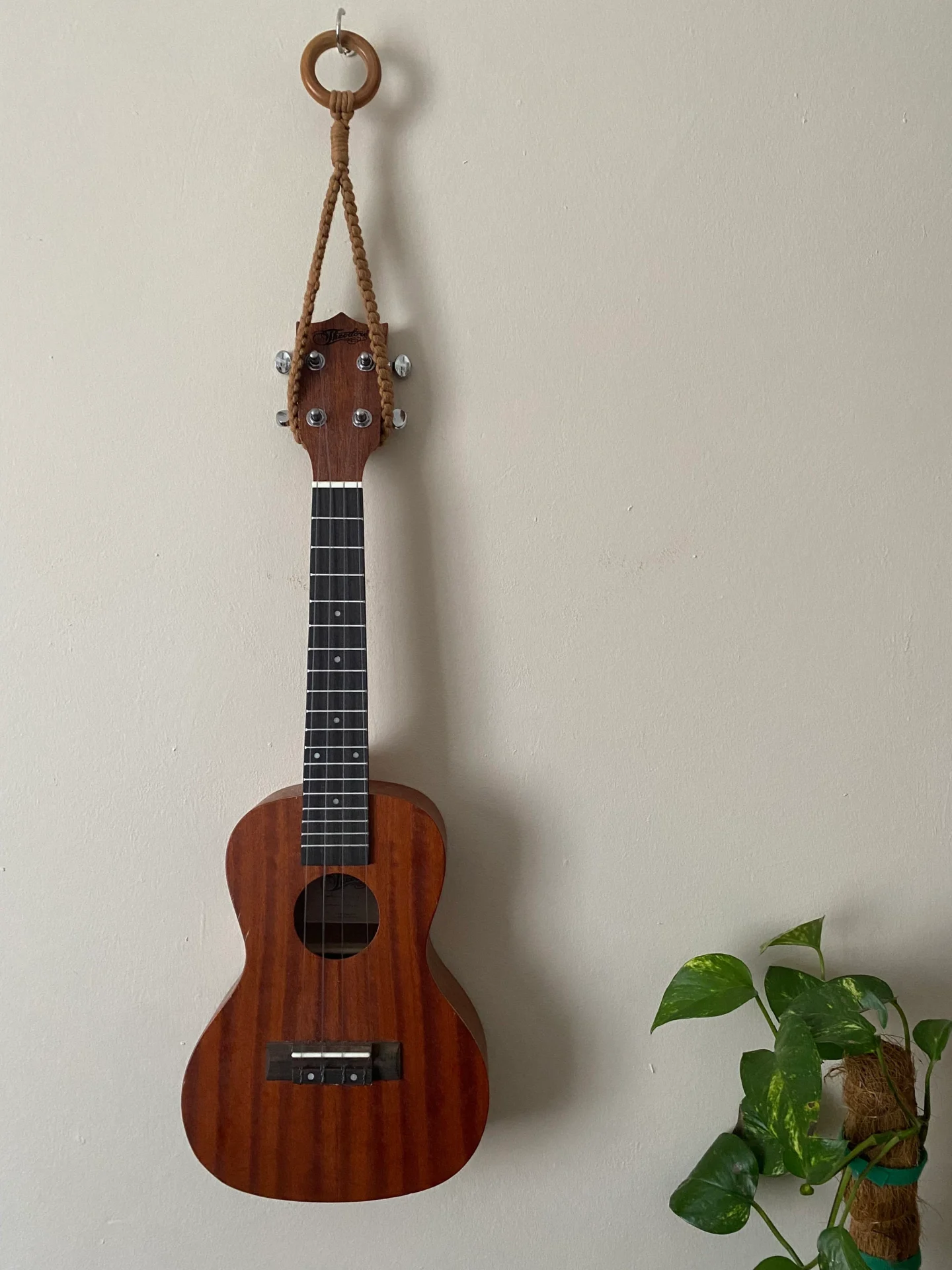 Ukulele hanging loop made with recycled cotton