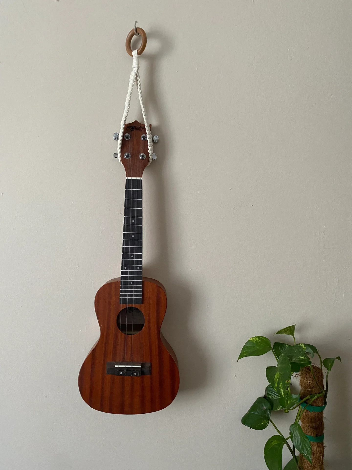 Ukulele hanging loop made with recycled cotton